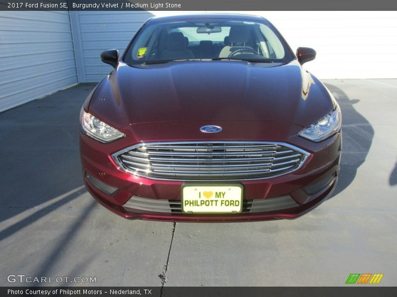 Burgundy Velvet / Medium Light Stone 2017 Ford Fusion SE