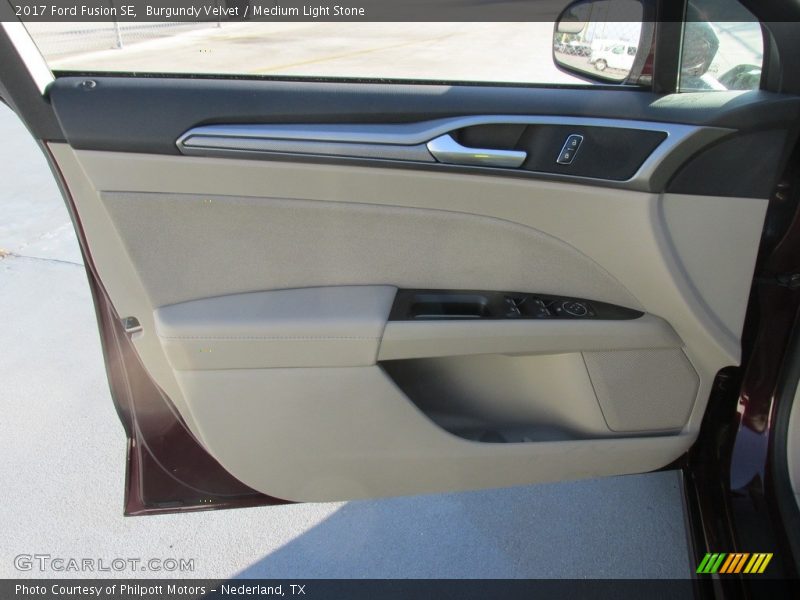 Burgundy Velvet / Medium Light Stone 2017 Ford Fusion SE