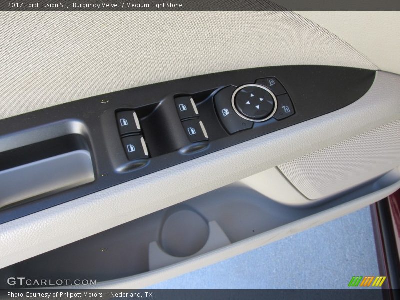 Burgundy Velvet / Medium Light Stone 2017 Ford Fusion SE