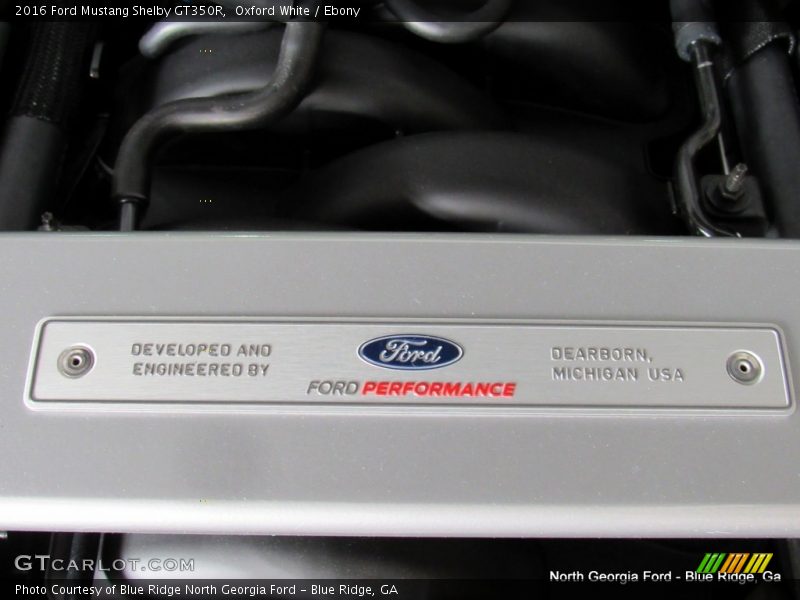 Oxford White / Ebony 2016 Ford Mustang Shelby GT350R