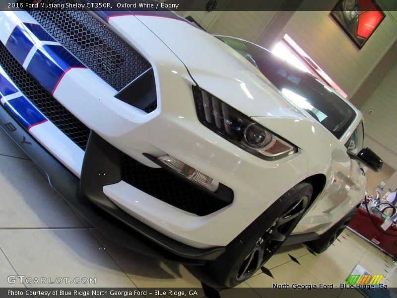 Oxford White / Ebony 2016 Ford Mustang Shelby GT350R