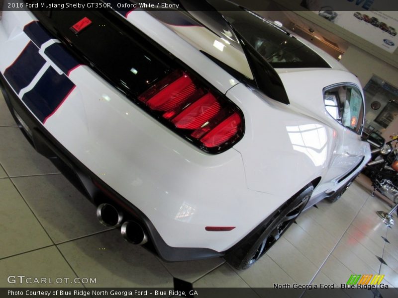 Oxford White / Ebony 2016 Ford Mustang Shelby GT350R