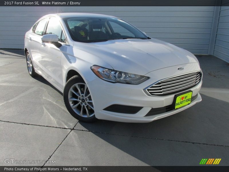 White Platinum / Ebony 2017 Ford Fusion SE