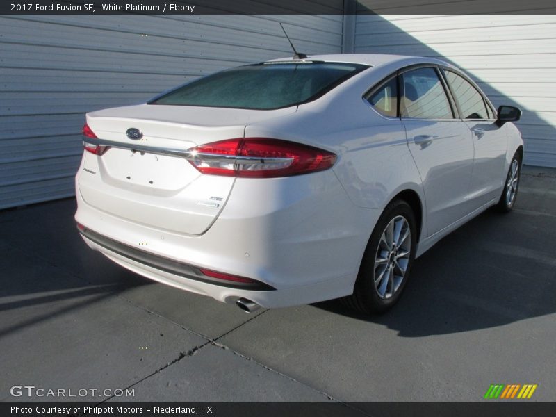 White Platinum / Ebony 2017 Ford Fusion SE