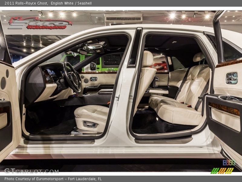 English White / Seashell 2011 Rolls-Royce Ghost