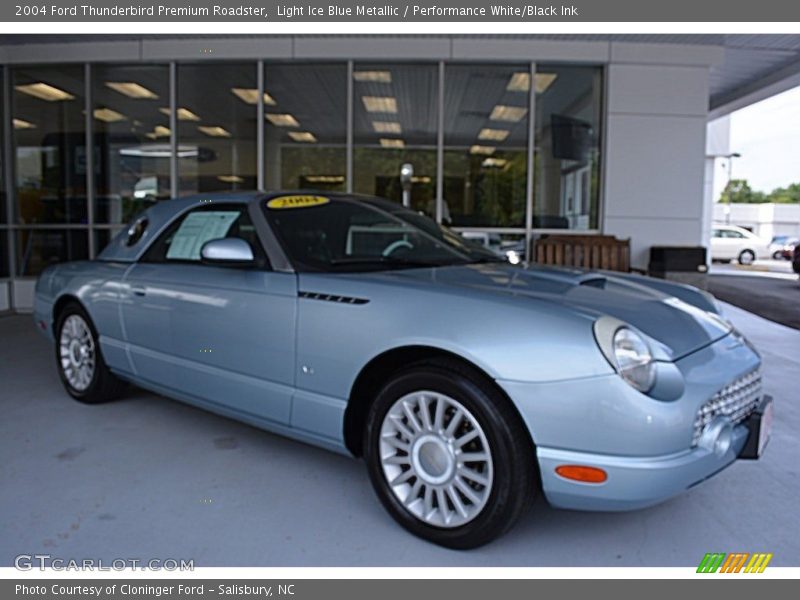 Light Ice Blue Metallic / Performance White/Black Ink 2004 Ford Thunderbird Premium Roadster