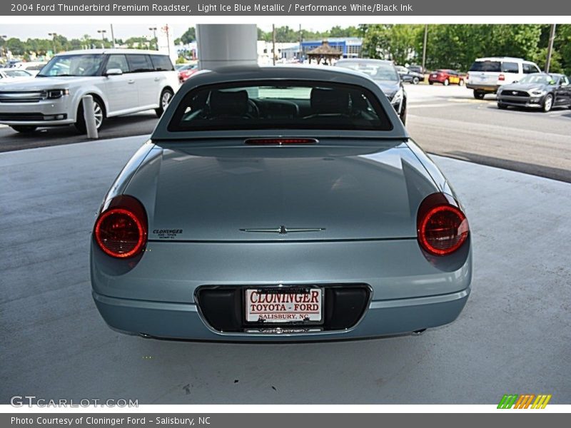 Light Ice Blue Metallic / Performance White/Black Ink 2004 Ford Thunderbird Premium Roadster