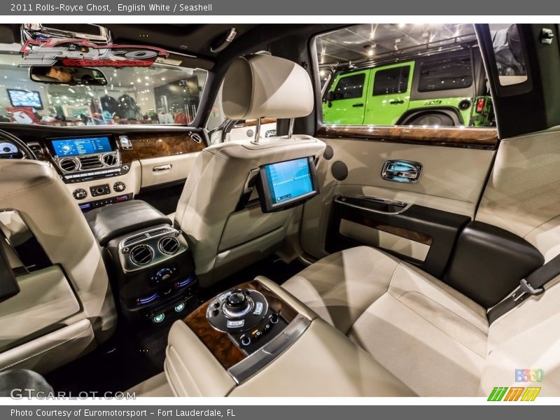 English White / Seashell 2011 Rolls-Royce Ghost