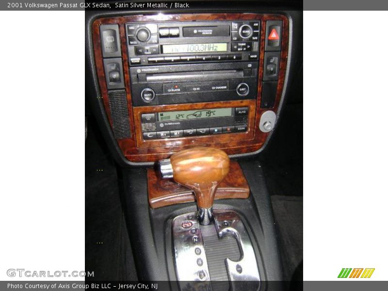 Satin Silver Metallic / Black 2001 Volkswagen Passat GLX Sedan