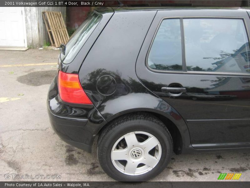 Black / Grey 2001 Volkswagen Golf GLS 1.8T 4 Door