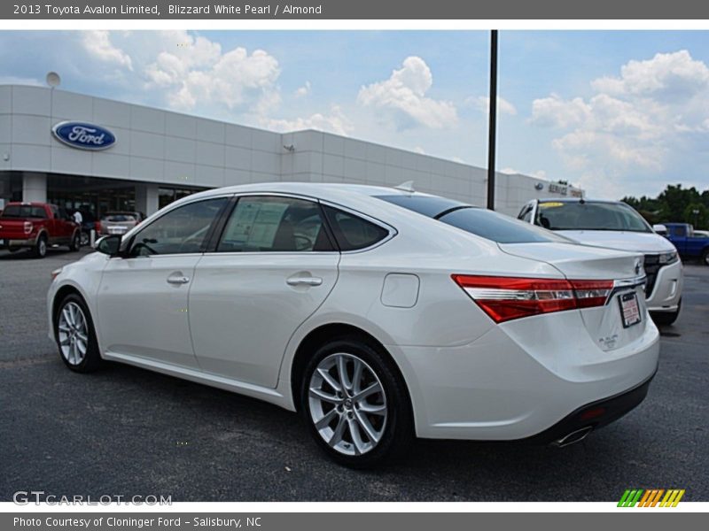 Blizzard White Pearl / Almond 2013 Toyota Avalon Limited