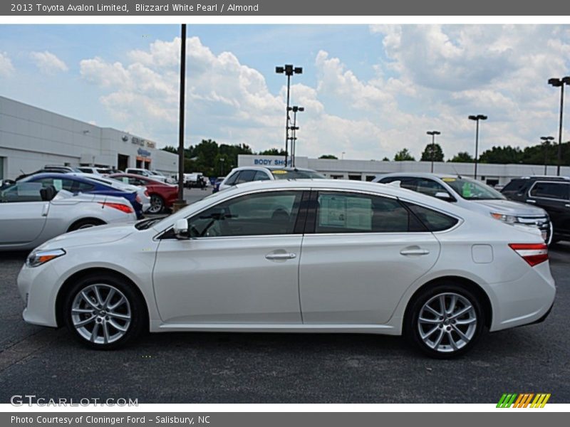 Blizzard White Pearl / Almond 2013 Toyota Avalon Limited