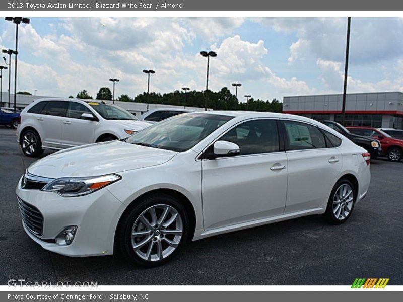 Blizzard White Pearl / Almond 2013 Toyota Avalon Limited