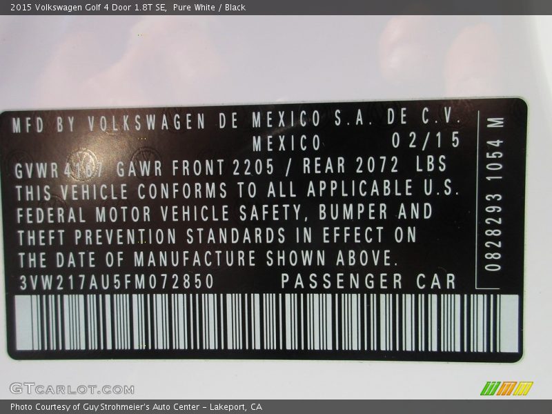 Pure White / Black 2015 Volkswagen Golf 4 Door 1.8T SE
