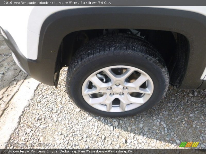 Alpine White / Bark Brown/Ski Grey 2016 Jeep Renegade Latitude 4x4