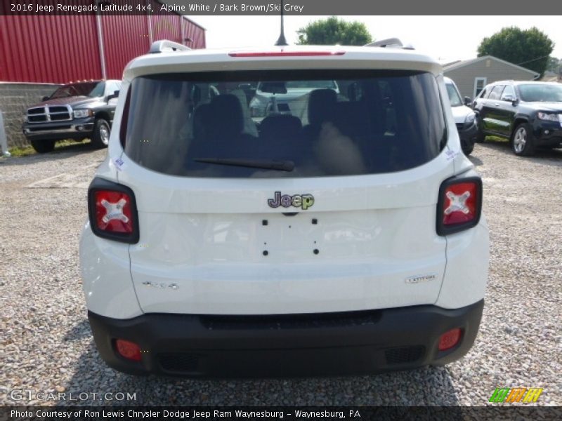 Alpine White / Bark Brown/Ski Grey 2016 Jeep Renegade Latitude 4x4