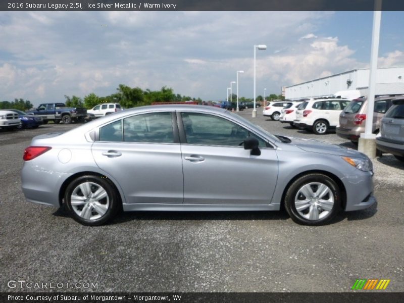 Ice Silver Metallic / Warm Ivory 2016 Subaru Legacy 2.5i