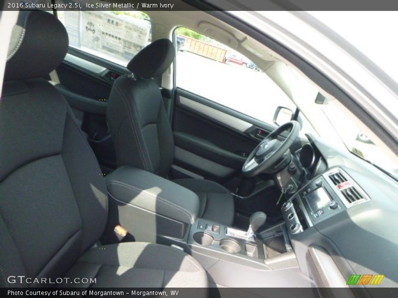 Ice Silver Metallic / Warm Ivory 2016 Subaru Legacy 2.5i