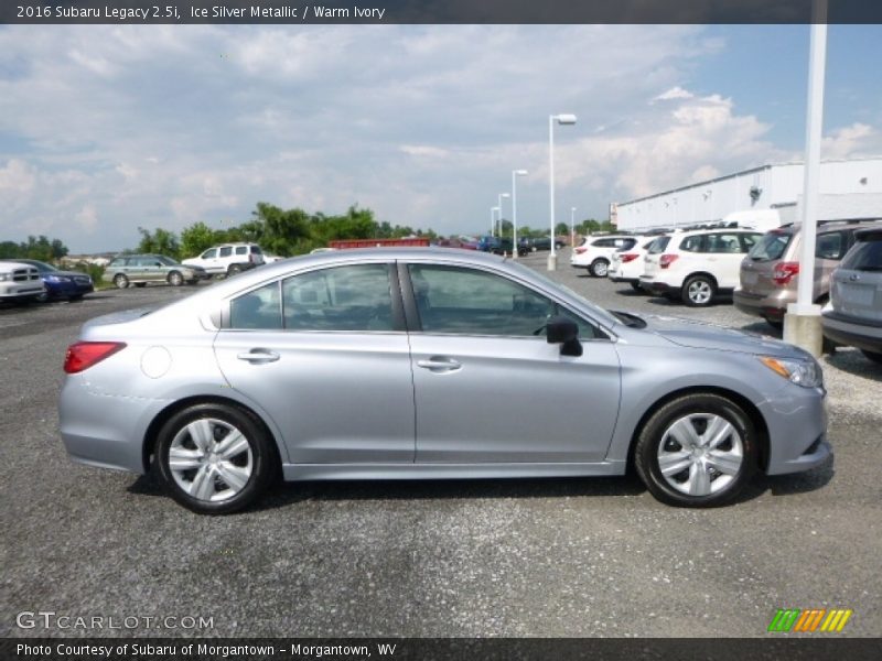 Ice Silver Metallic / Warm Ivory 2016 Subaru Legacy 2.5i