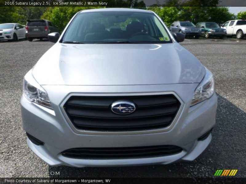 Ice Silver Metallic / Warm Ivory 2016 Subaru Legacy 2.5i