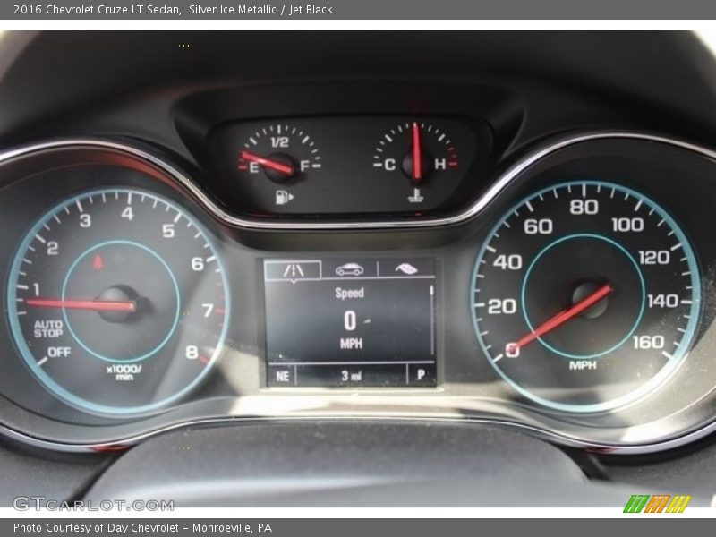 Silver Ice Metallic / Jet Black 2016 Chevrolet Cruze LT Sedan