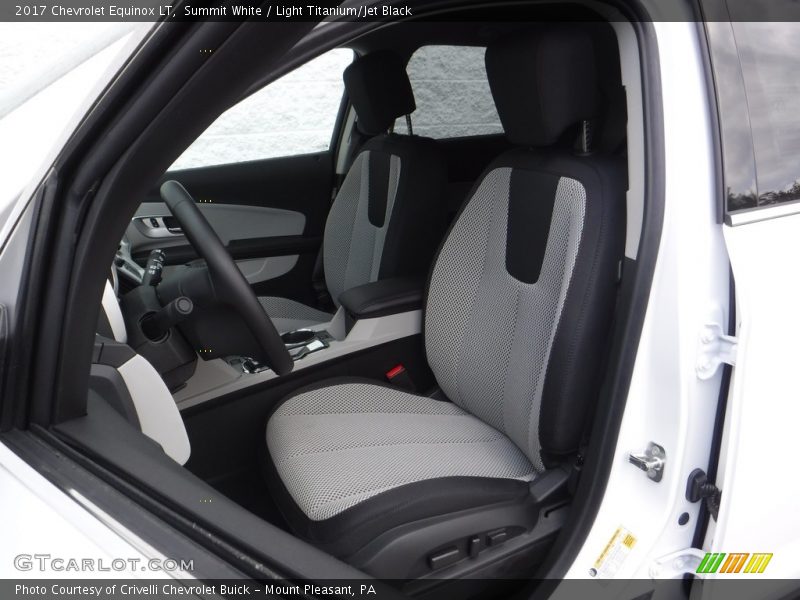 Summit White / Light Titanium/Jet Black 2017 Chevrolet Equinox LT