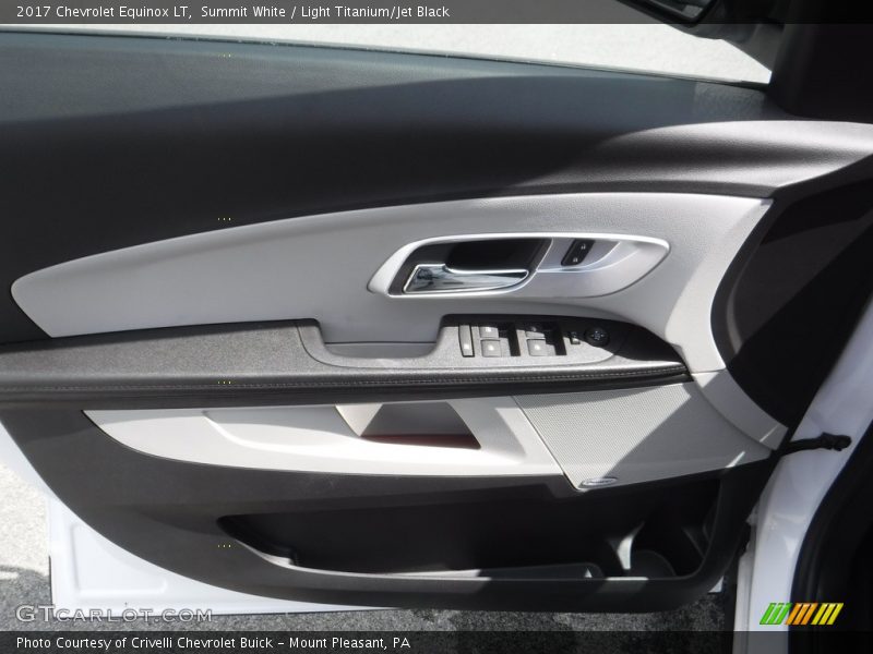 Summit White / Light Titanium/Jet Black 2017 Chevrolet Equinox LT