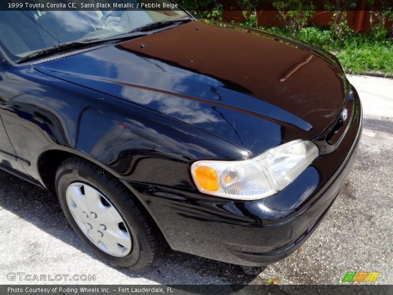 Satin Black Metallic / Pebble Beige 1999 Toyota Corolla CE