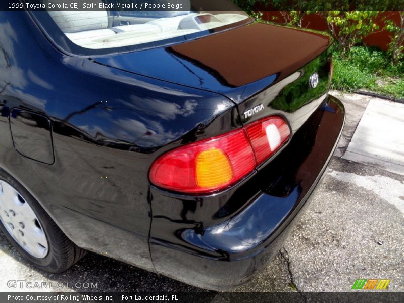 Satin Black Metallic / Pebble Beige 1999 Toyota Corolla CE