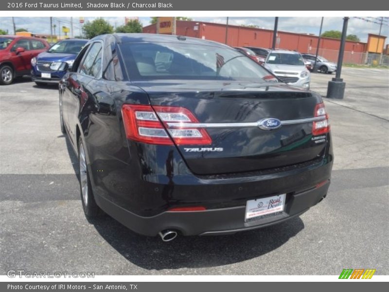 Shadow Black / Charcoal Black 2016 Ford Taurus Limited