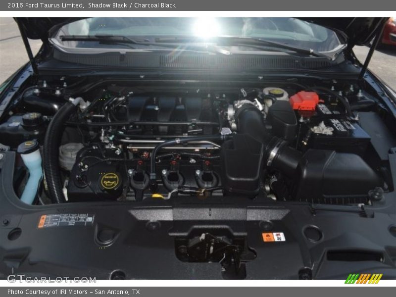 Shadow Black / Charcoal Black 2016 Ford Taurus Limited