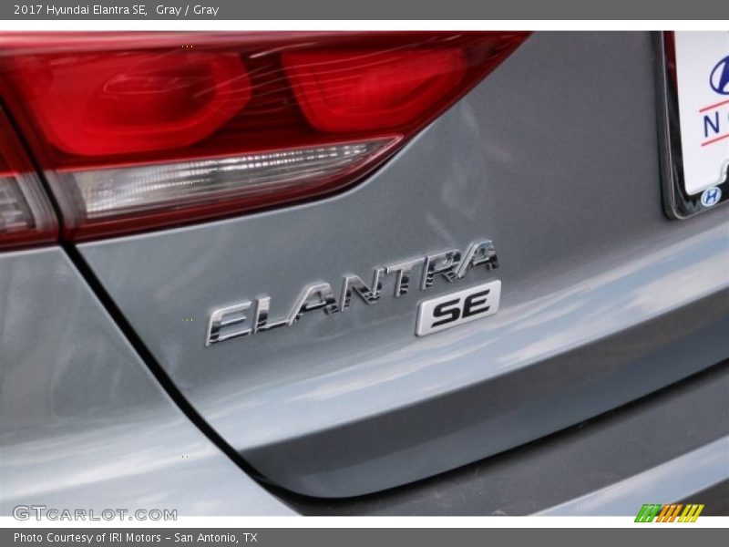 Gray / Gray 2017 Hyundai Elantra SE