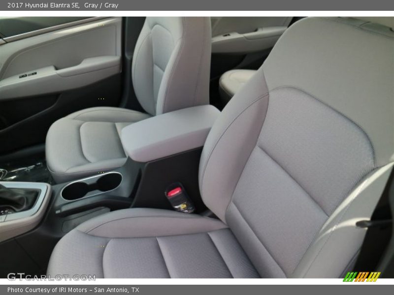 Gray / Gray 2017 Hyundai Elantra SE