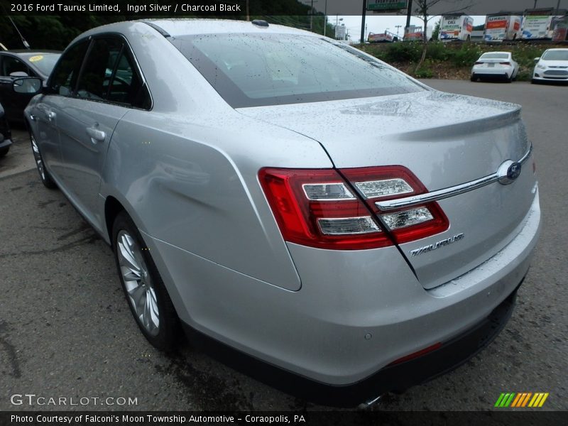 Ingot Silver / Charcoal Black 2016 Ford Taurus Limited
