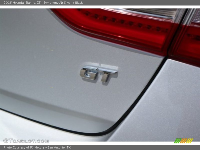 Symphony Air Silver / Black 2016 Hyundai Elantra GT