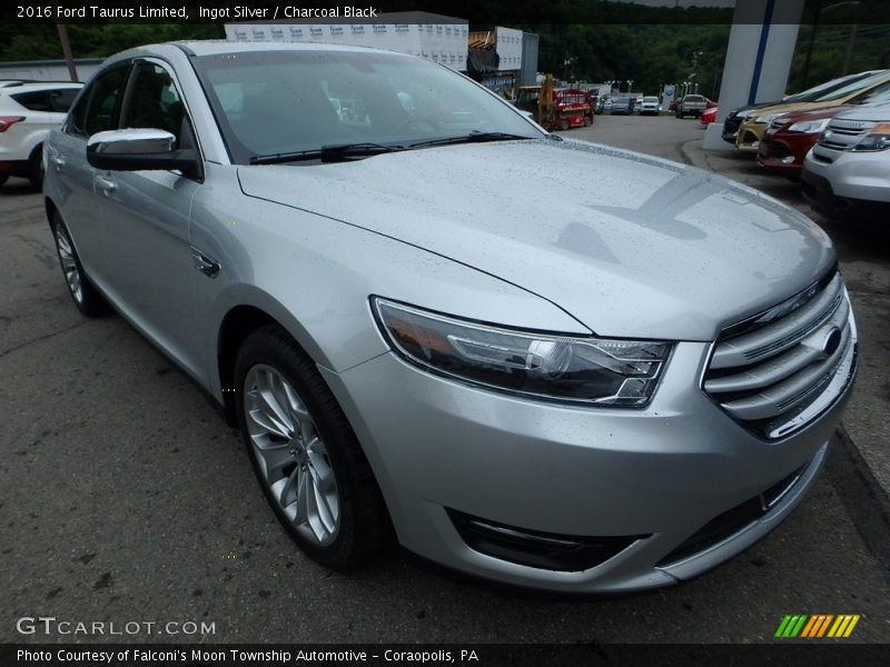 Ingot Silver / Charcoal Black 2016 Ford Taurus Limited