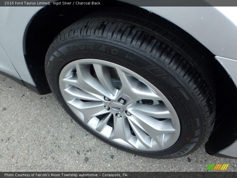 Ingot Silver / Charcoal Black 2016 Ford Taurus Limited