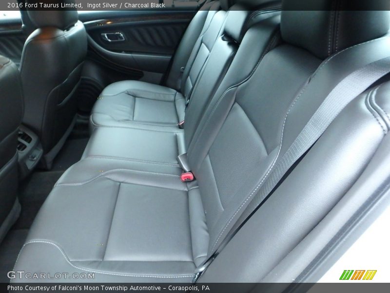 Ingot Silver / Charcoal Black 2016 Ford Taurus Limited