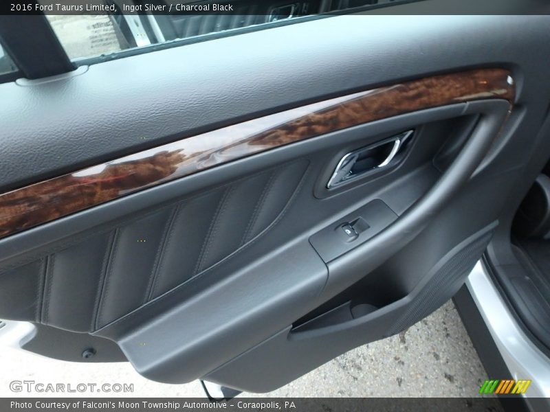 Ingot Silver / Charcoal Black 2016 Ford Taurus Limited