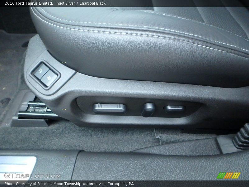 Ingot Silver / Charcoal Black 2016 Ford Taurus Limited