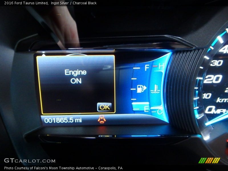 Ingot Silver / Charcoal Black 2016 Ford Taurus Limited