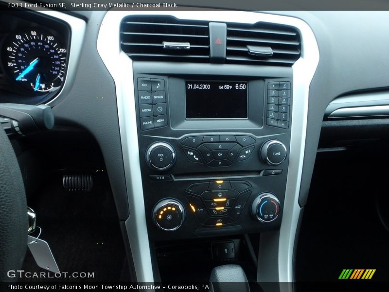 Sterling Gray Metallic / Charcoal Black 2013 Ford Fusion SE