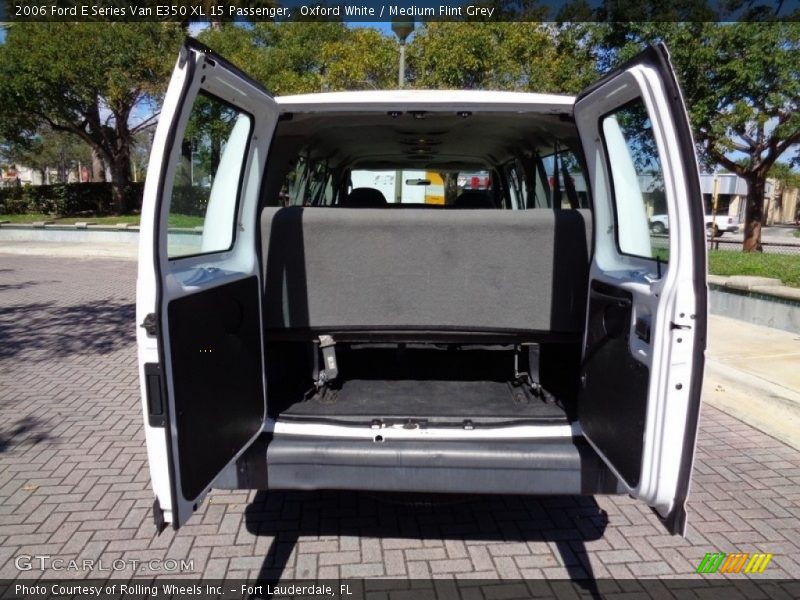 Oxford White / Medium Flint Grey 2006 Ford E Series Van E350 XL 15 Passenger