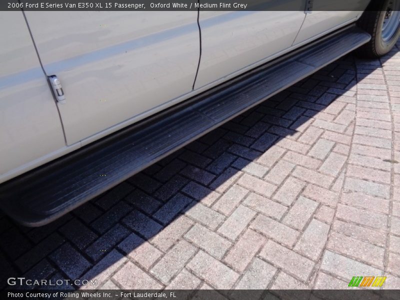 Oxford White / Medium Flint Grey 2006 Ford E Series Van E350 XL 15 Passenger