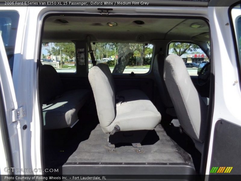 Oxford White / Medium Flint Grey 2006 Ford E Series Van E350 XL 15 Passenger
