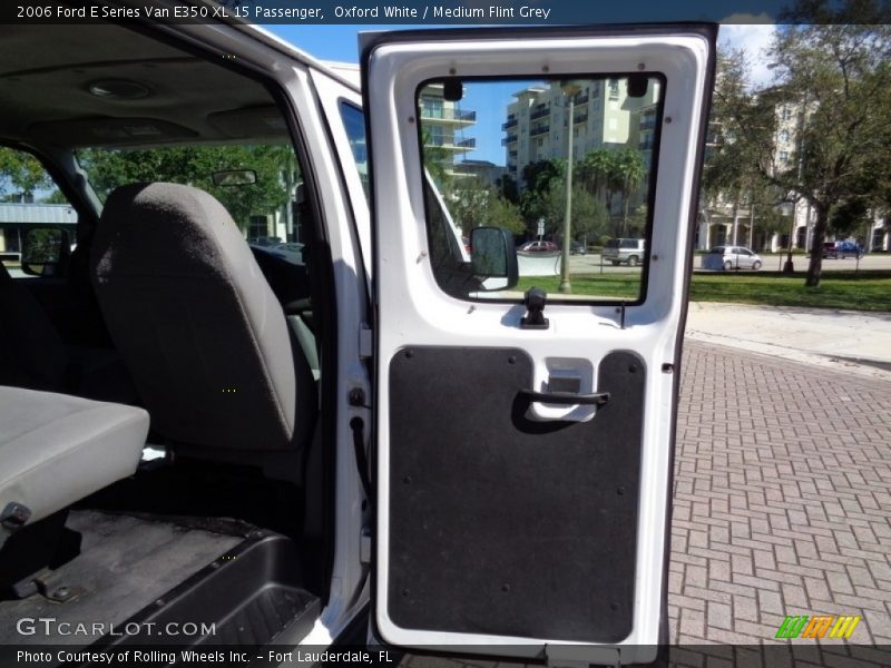 Oxford White / Medium Flint Grey 2006 Ford E Series Van E350 XL 15 Passenger
