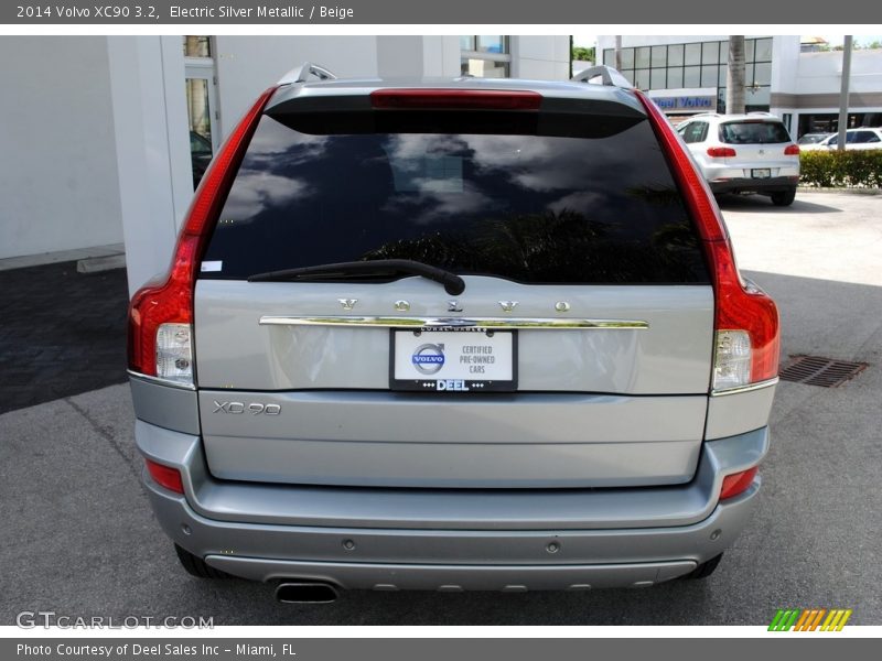 Electric Silver Metallic / Beige 2014 Volvo XC90 3.2