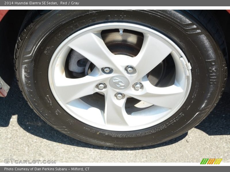 Red / Gray 2014 Hyundai Elantra SE Sedan