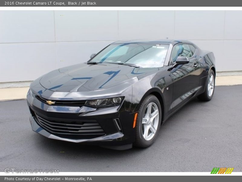 Front 3/4 View of 2016 Camaro LT Coupe