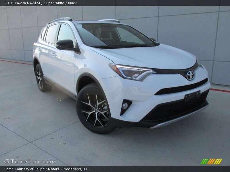 Super White / Black 2016 Toyota RAV4 SE